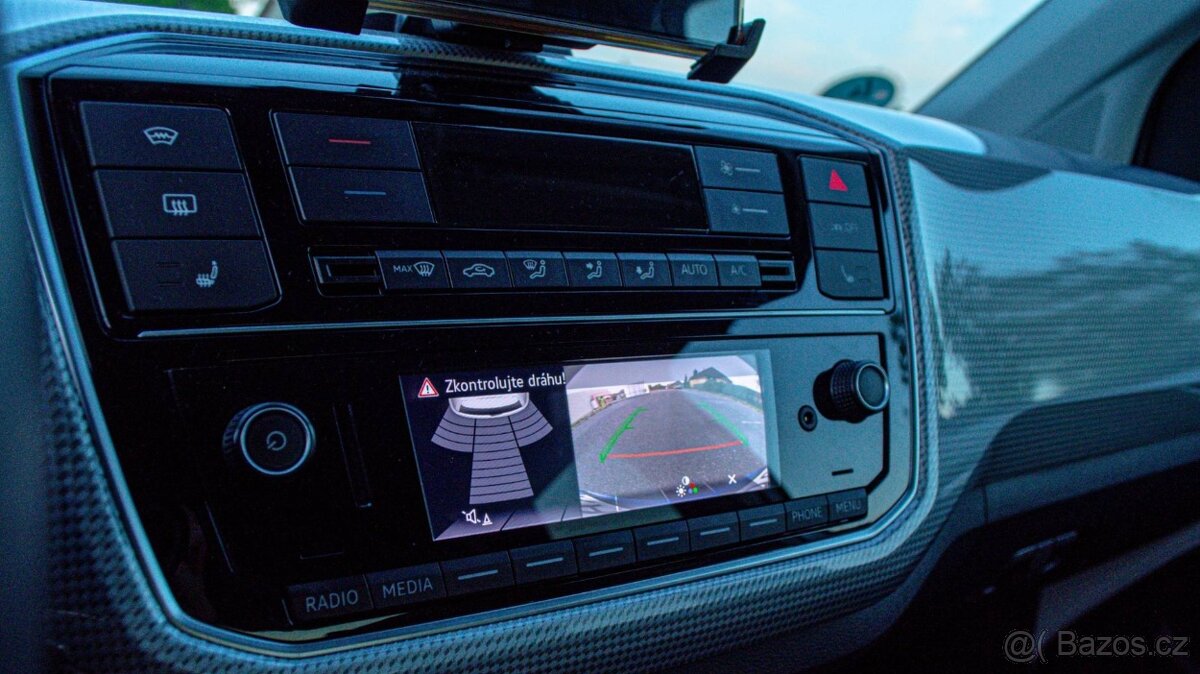 Volkswagen e-UP 2023 - 19