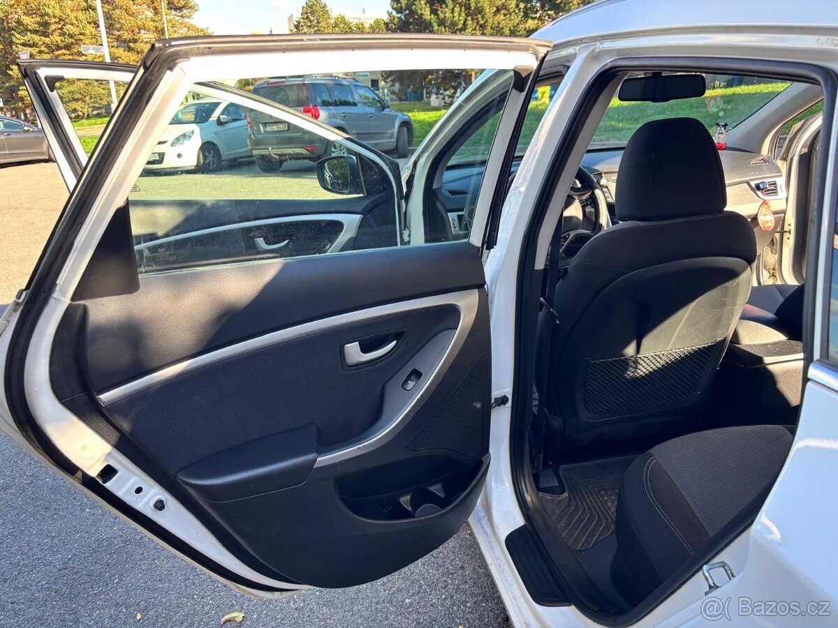 Hyundai i30, 1.6 TDI - 19