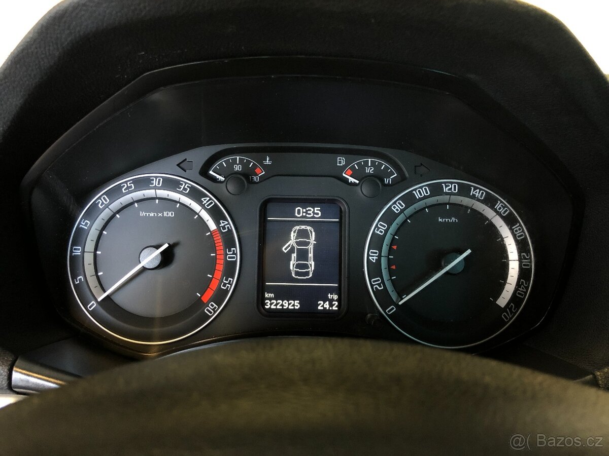 ŠKODA OCTAVIA 2.0TDI COMBI RS - 19