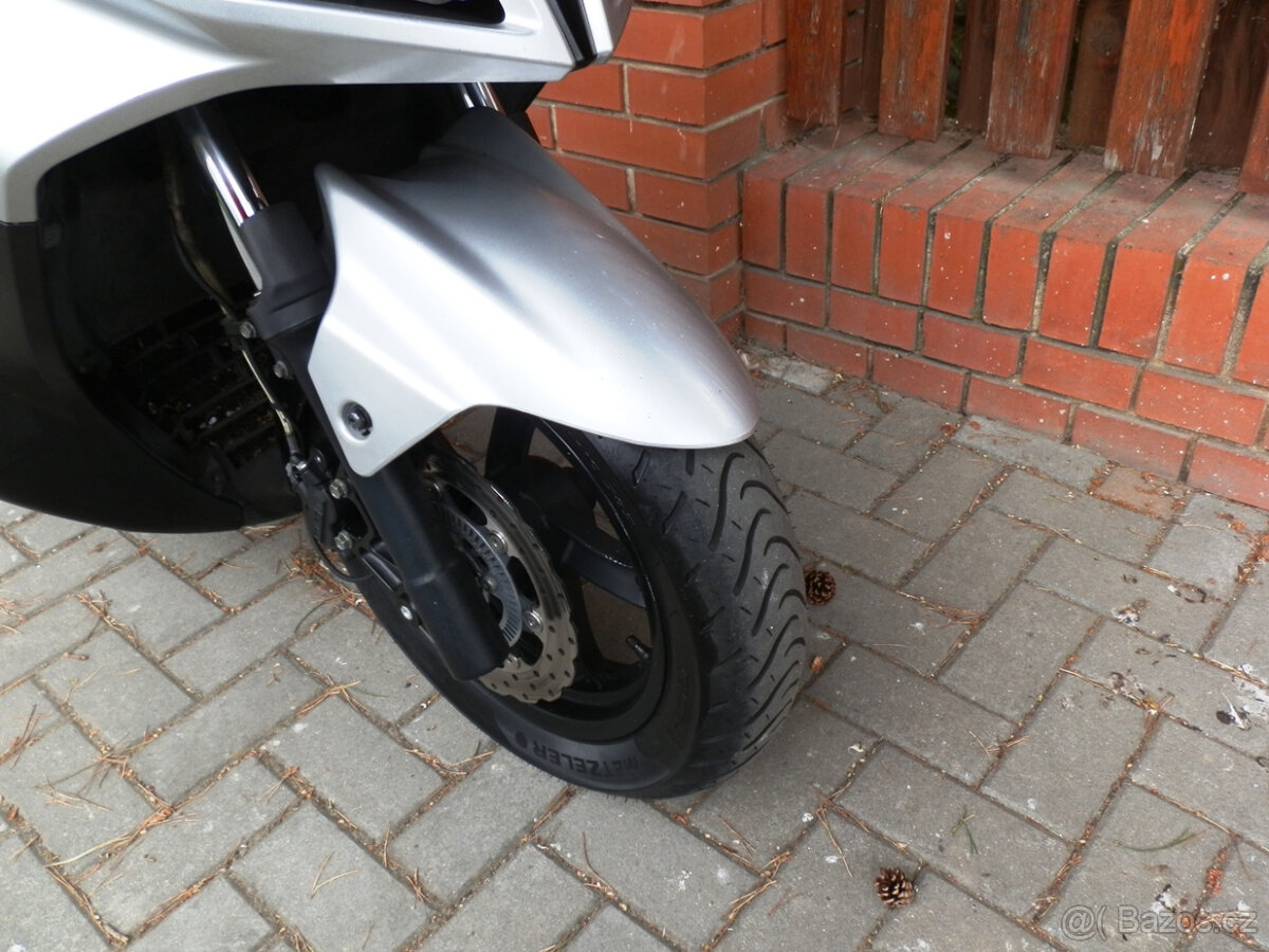 Kymco Downtown 300i - 19