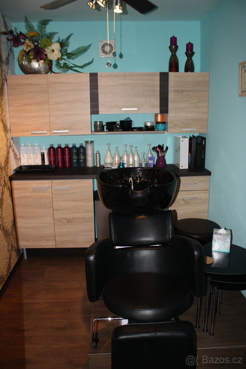 Kadeřnické vybavení - 19