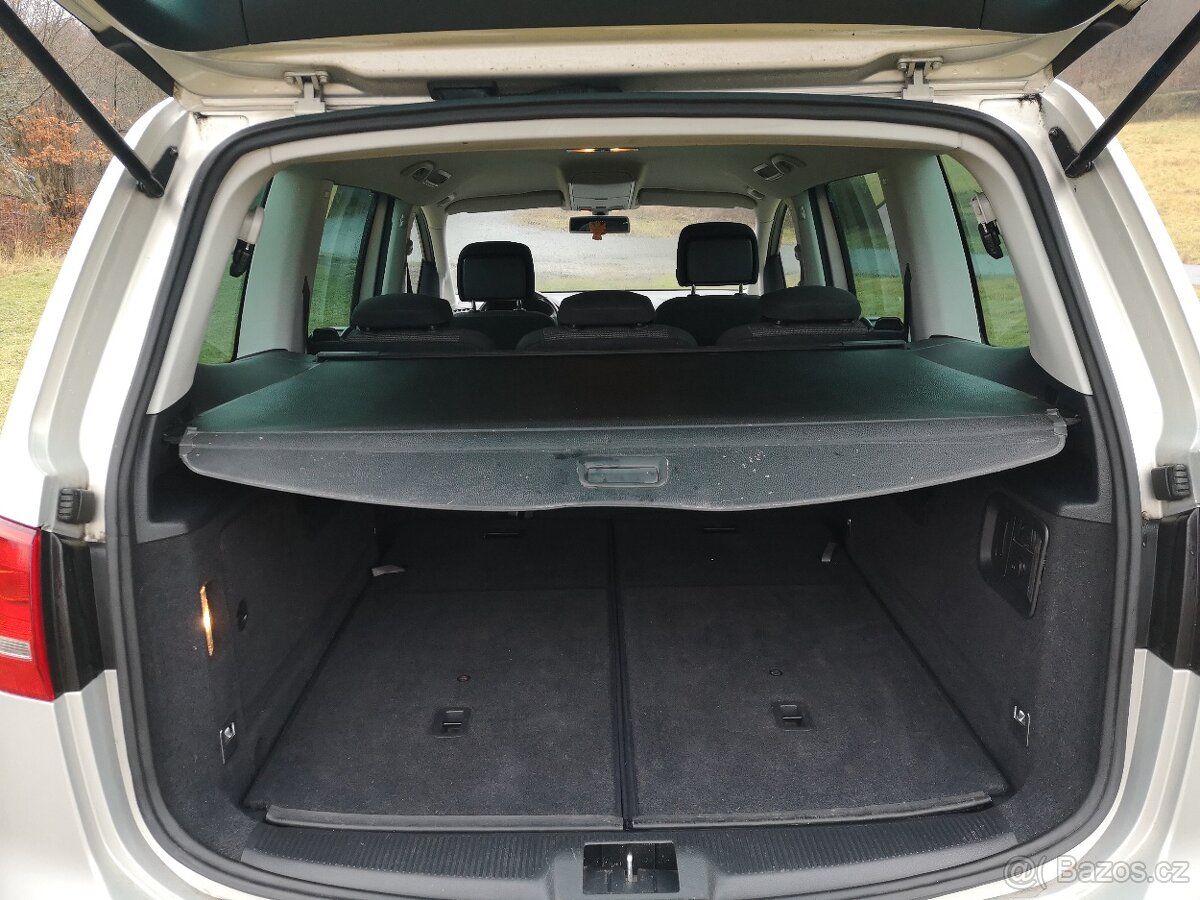 VOLKSWAGEN SHARAN AUTOMAT DSG 2.0TDi DPH 7MÍSTNÉ - 19