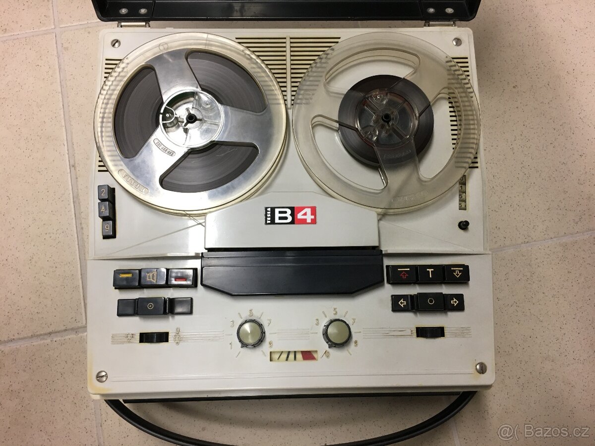 Spousta různých starožitností - 19