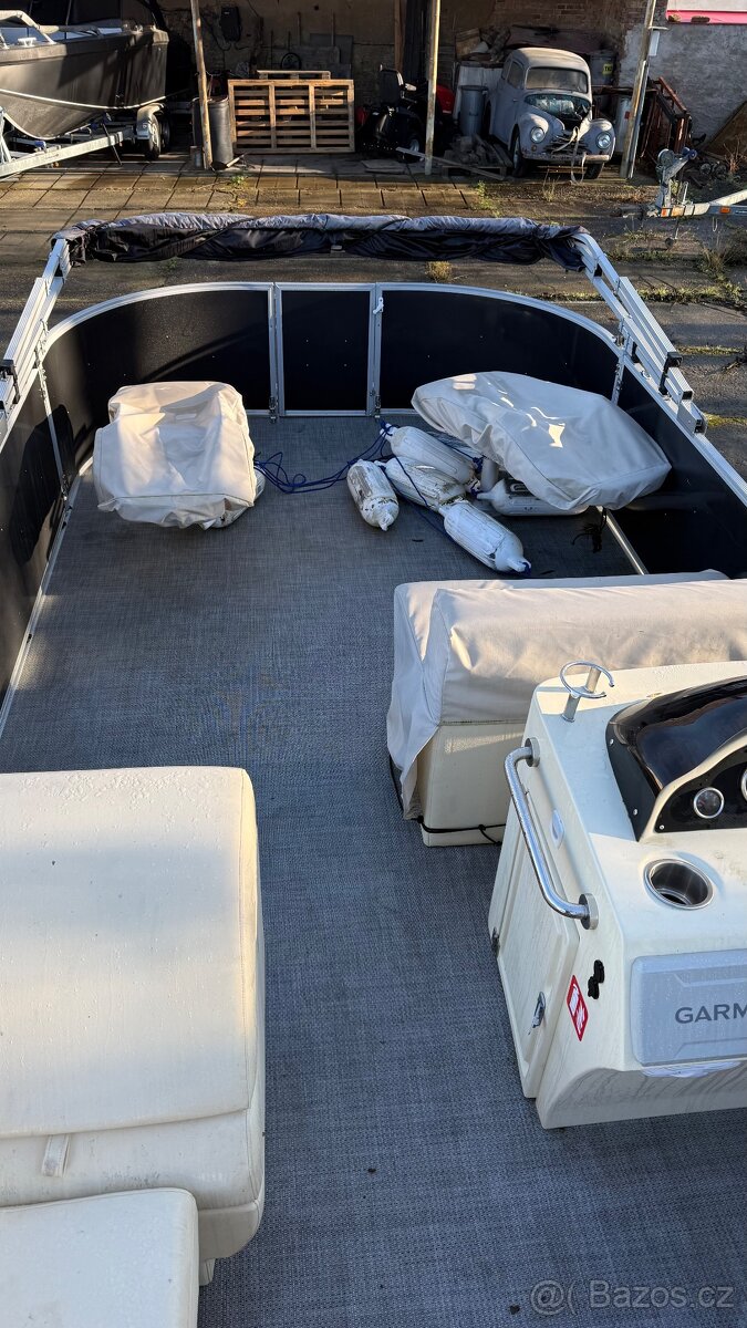 Katamaran 5/2023 dobre vybaven - 19