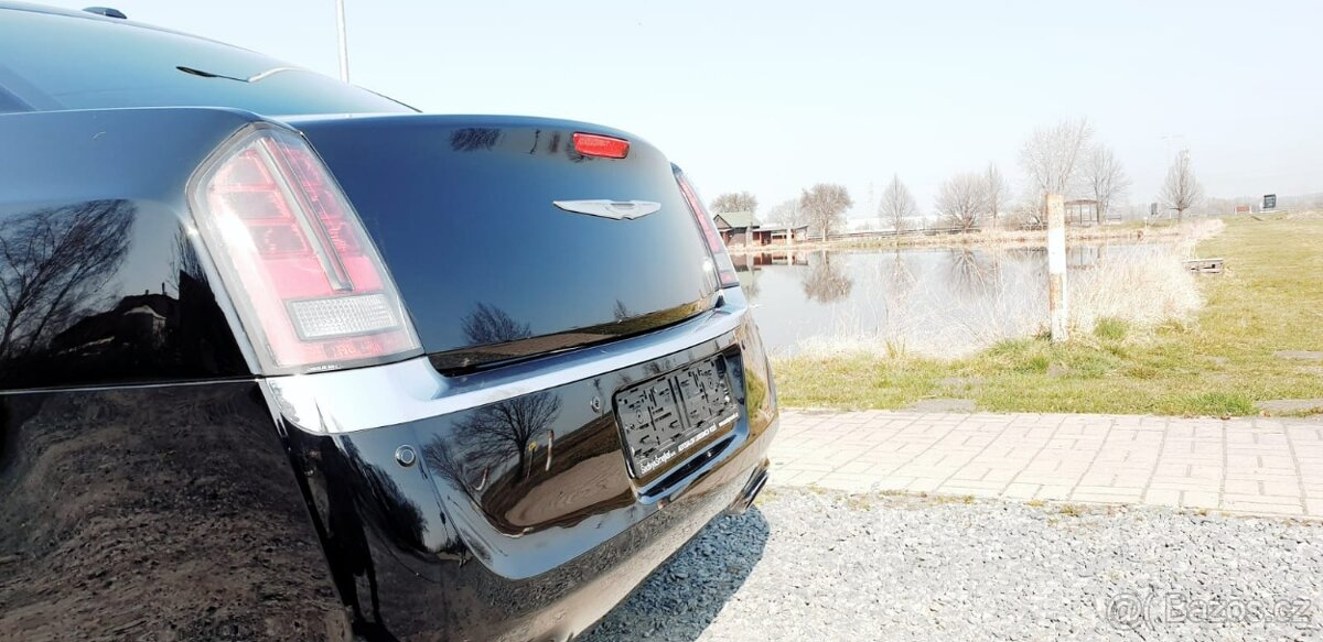 Chrysler 300C krásný 3.6 V6 VVTi 2014, v ČR, super kára - 19