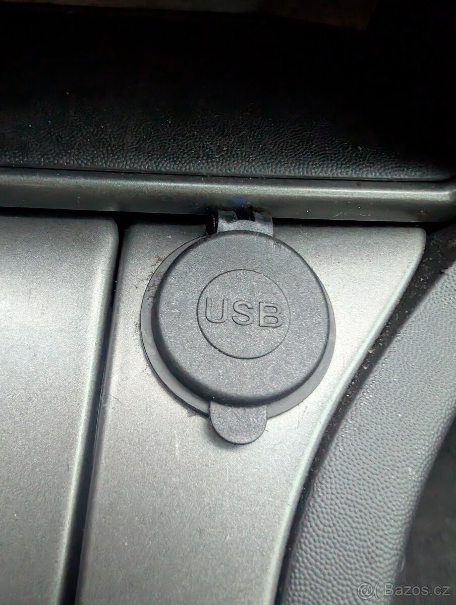 Opel Vectra C komby Z19DTH 110kW tažné, klima Xenony PEPAS - 19