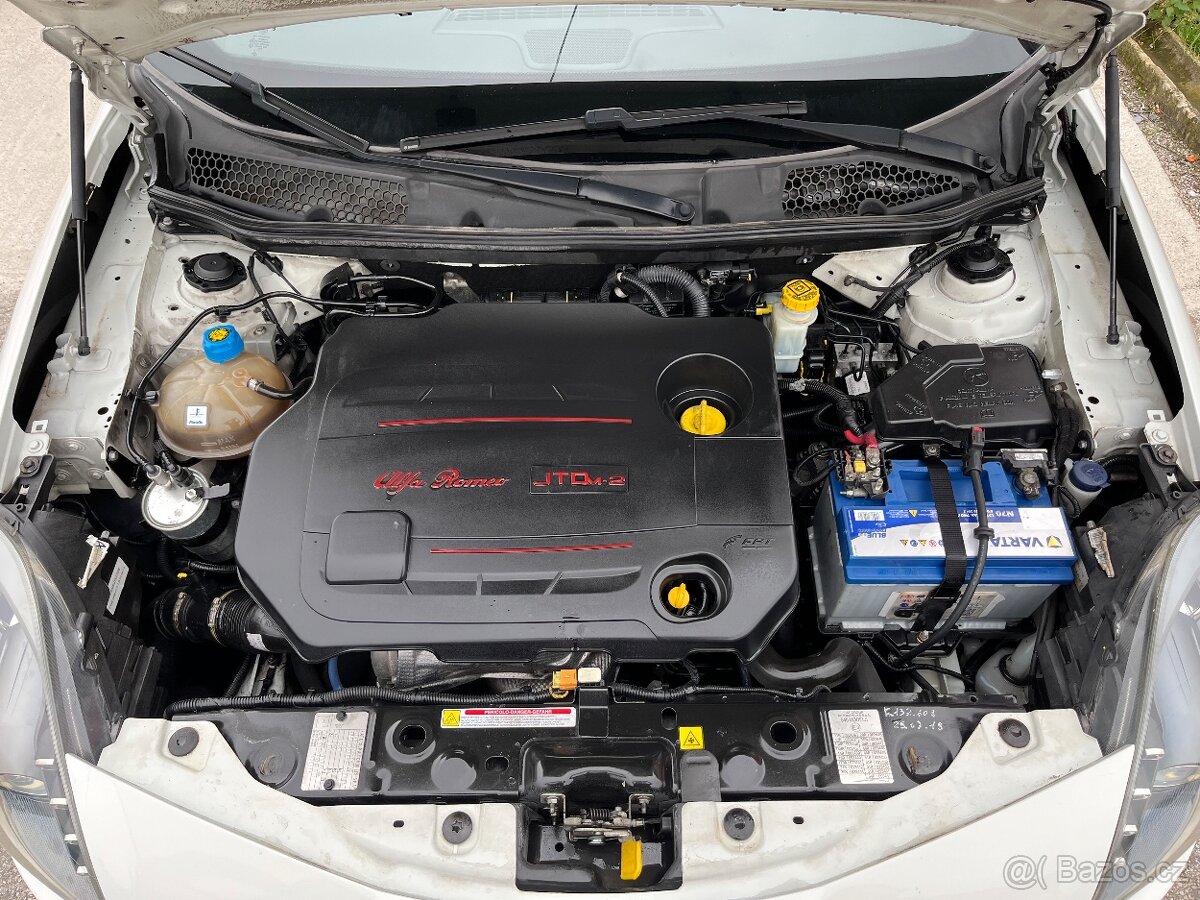 Alfa Romeo Giulietta 1.6 JTDm Šport = 196531km, 2011 = - 19