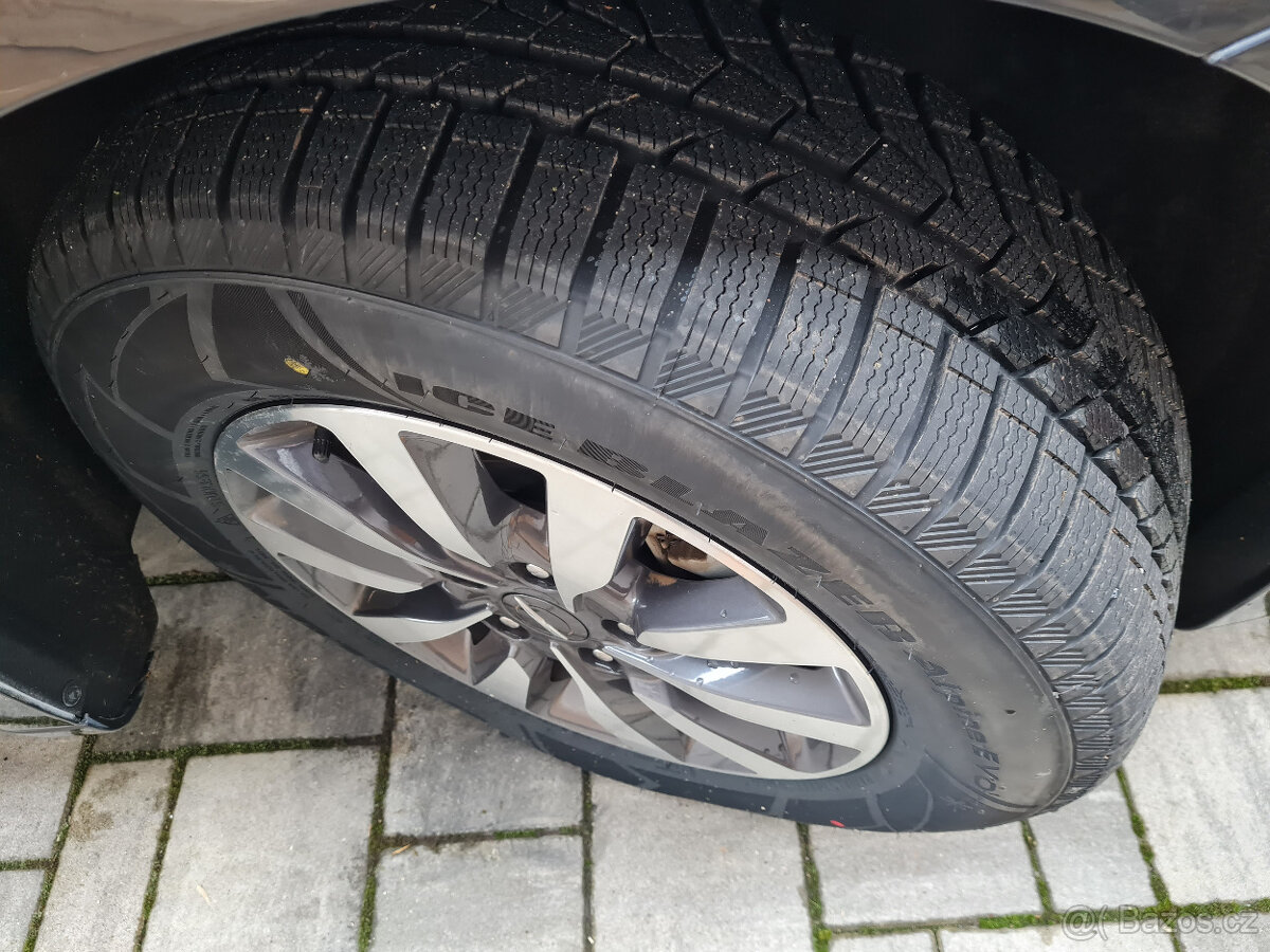 Chrysler Pacifica 3,6 Touring L, nový model, DPH - 19