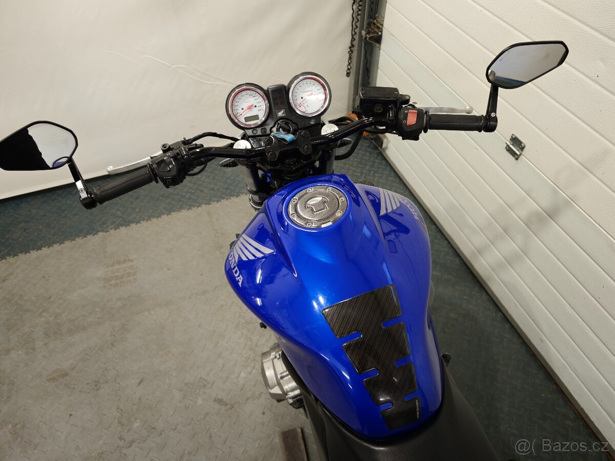 Honda CB600F Hornet - 19