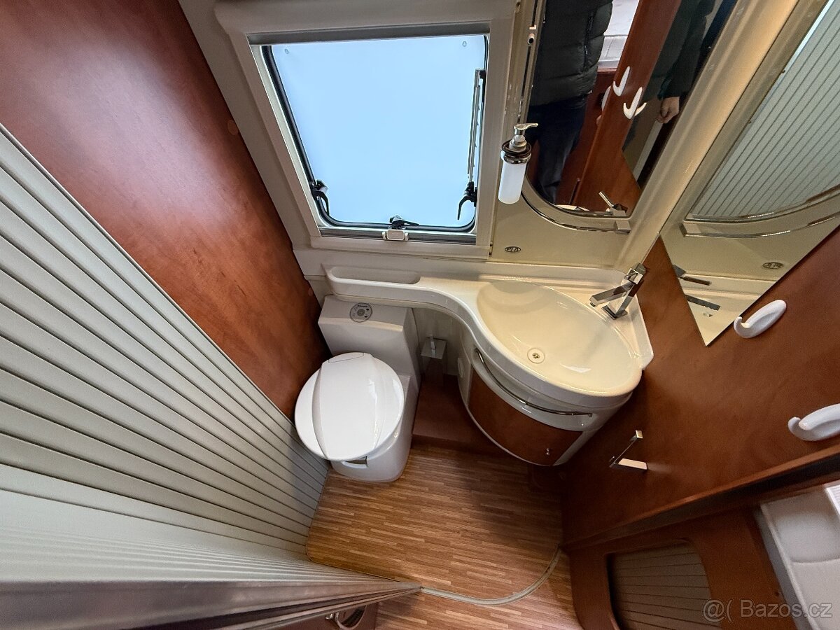 Obytné auto - P.L.A - 3.0l, automat, 2x klimatizace, solár - 19