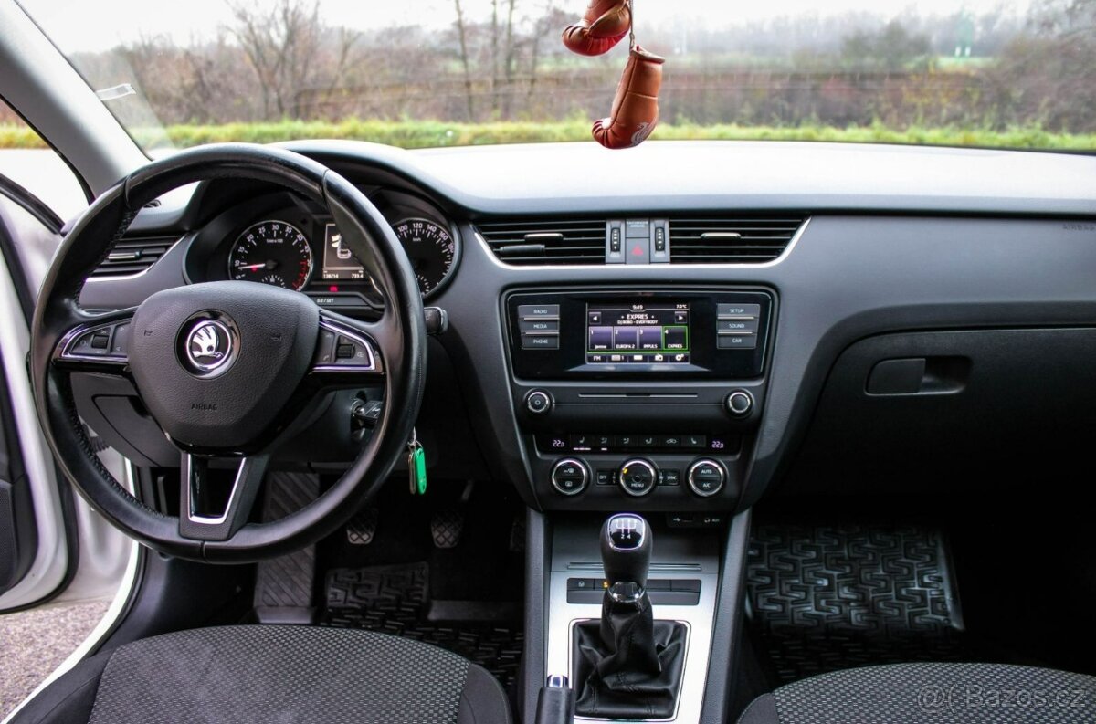 Škoda Octavia Combi 1.6 TDI 110k Active - 19