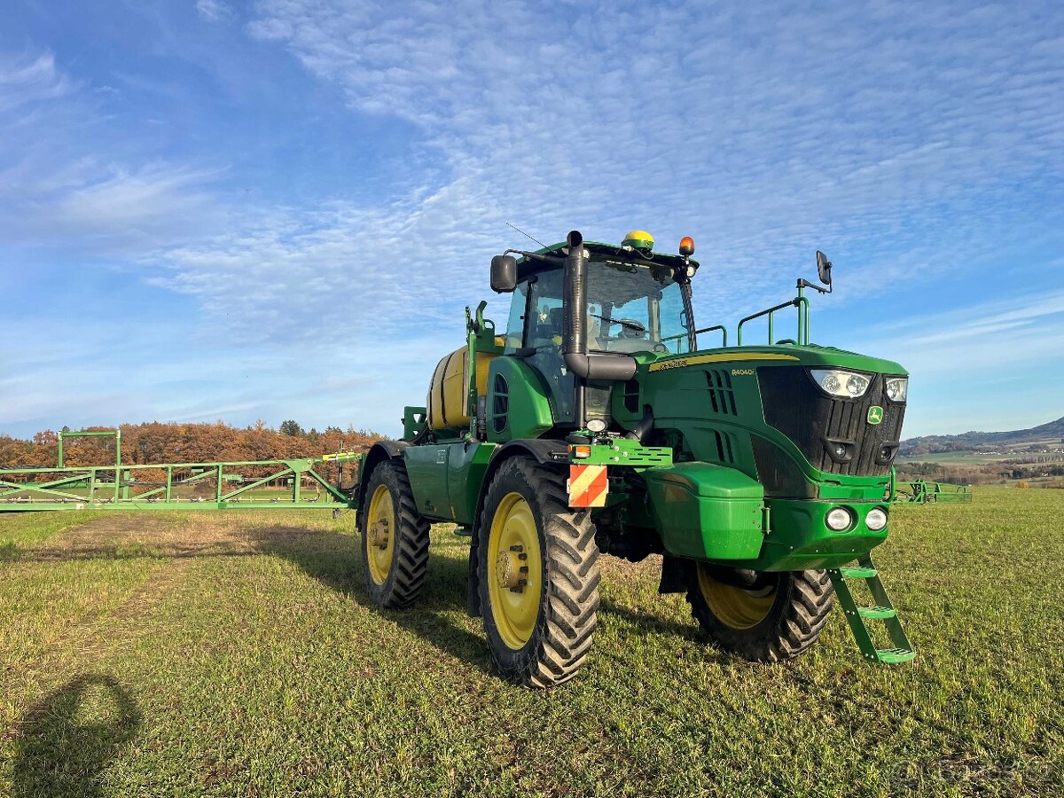 samochodný postřikovač JD R4040i - 19