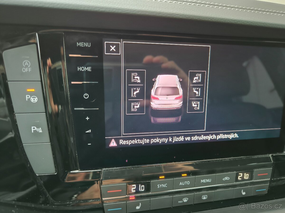 VW Touareg 3,0TDi 4x4 VZDUCH,  KŮŽE, Tažné , r.v.12/2020 DPH - 19