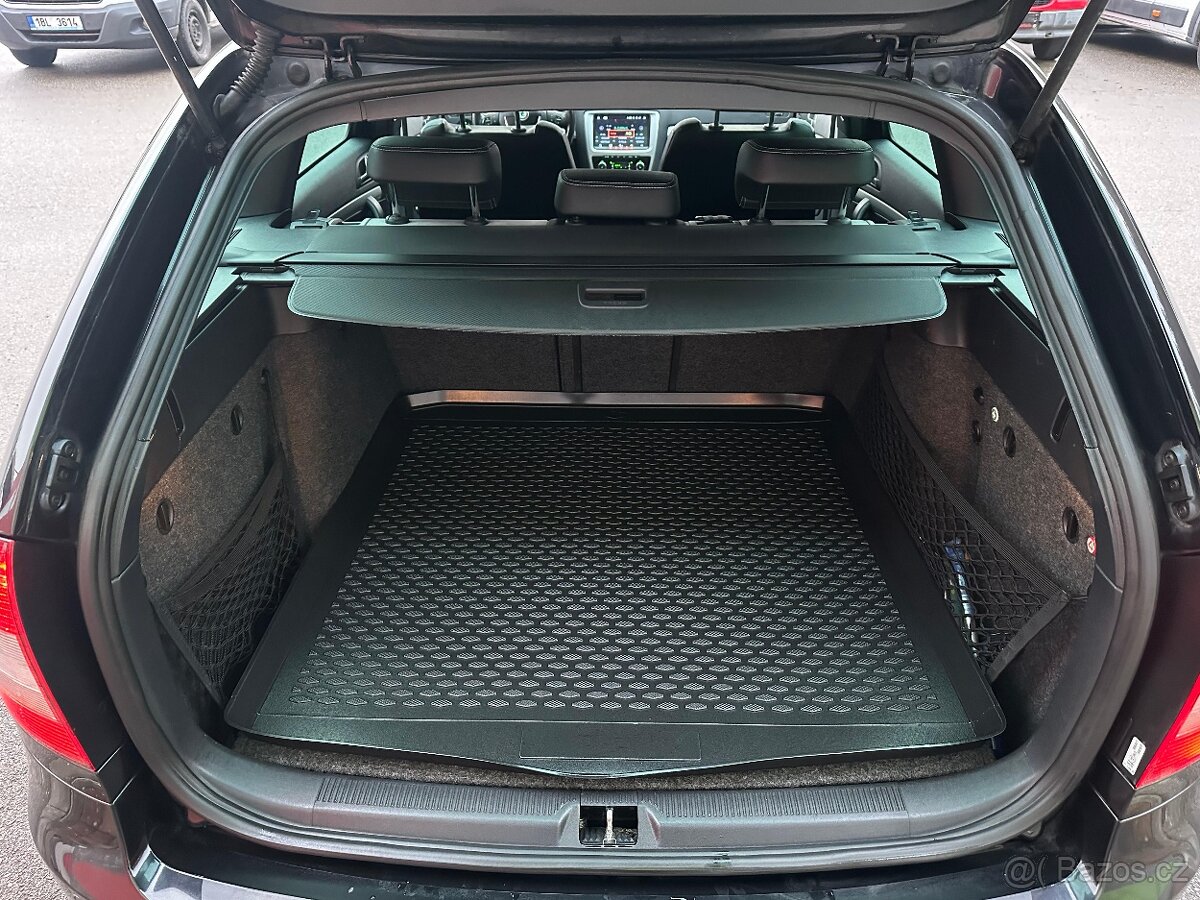 ŠKODA OCTAVIA RS COMBI 2.0TDI DSG 2010 - 19