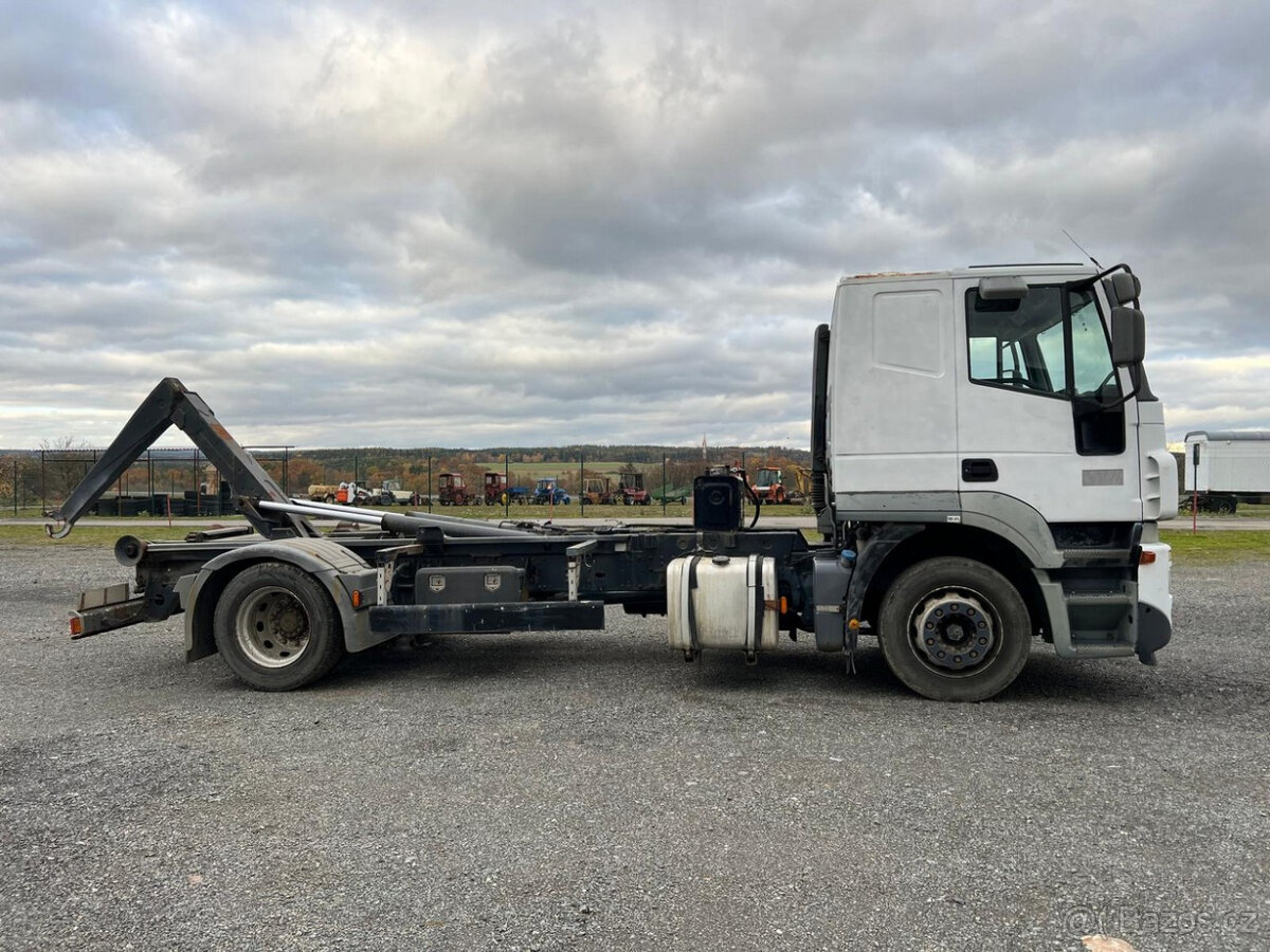 Hákový nosič IVECO AT190S36, r.v. 2004 - 19