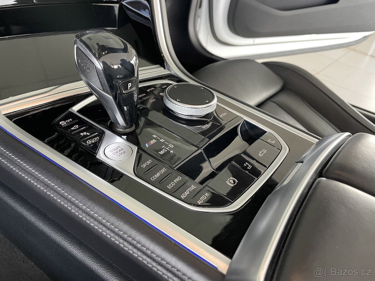 BMW M850i xDrive Cabrio Max.Výbava - 19