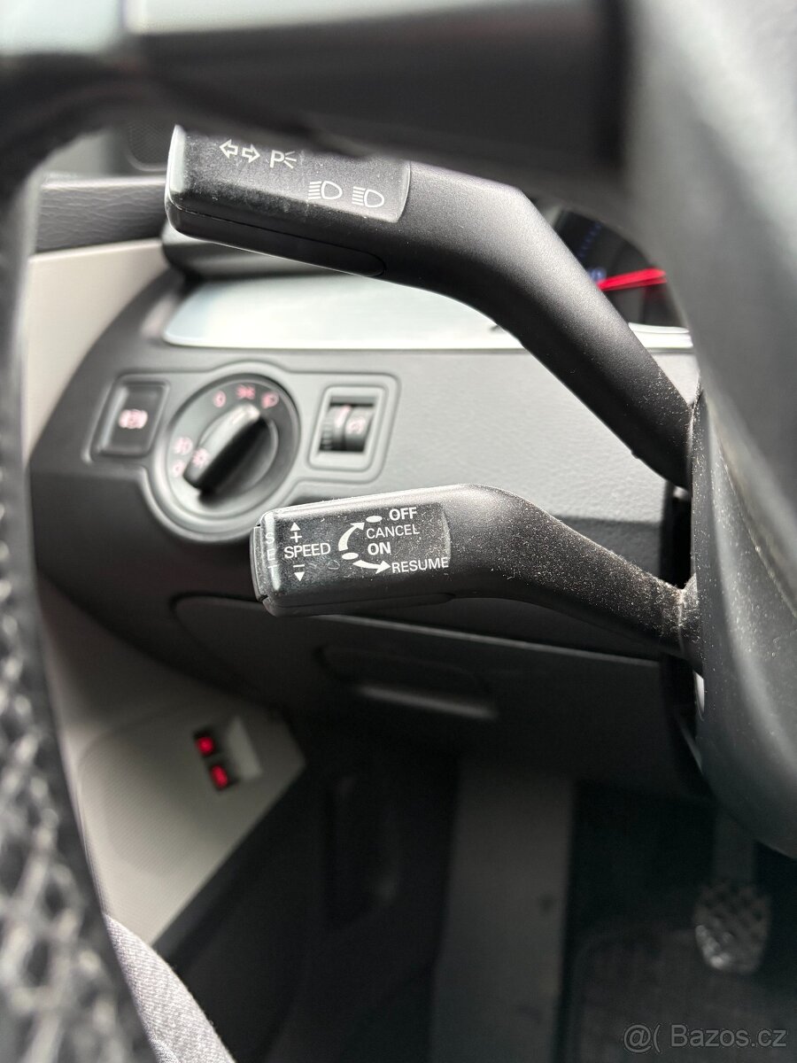 Volkswagen Passat B6 2.0 TDI sedan - 19