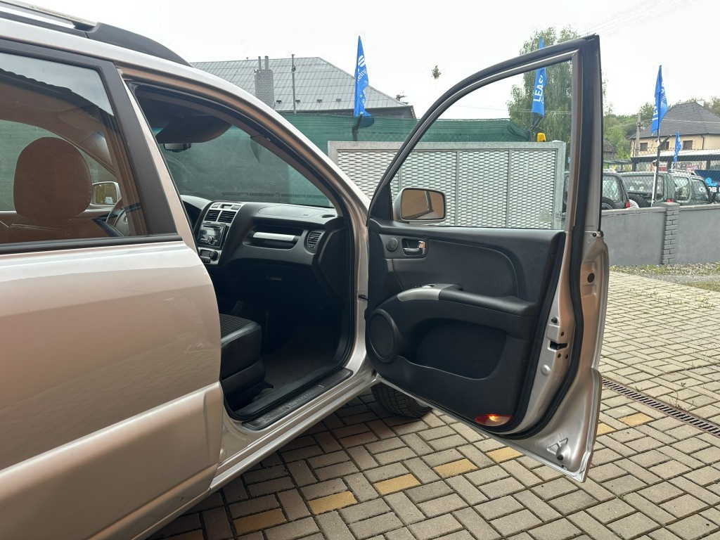 Kia Sportage 2.0i 104kW 4WD - 19