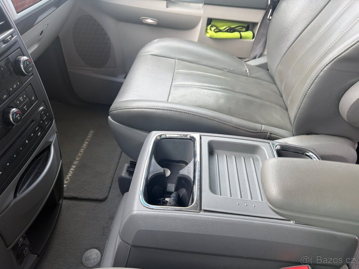 Chrysler Town Country 3,8 LPG RT Limited 2007 - 19