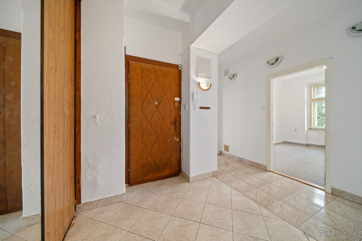 Prostorný byt 4+1 ve skvělé lokalitě u centra - Dvůr Králové - 19