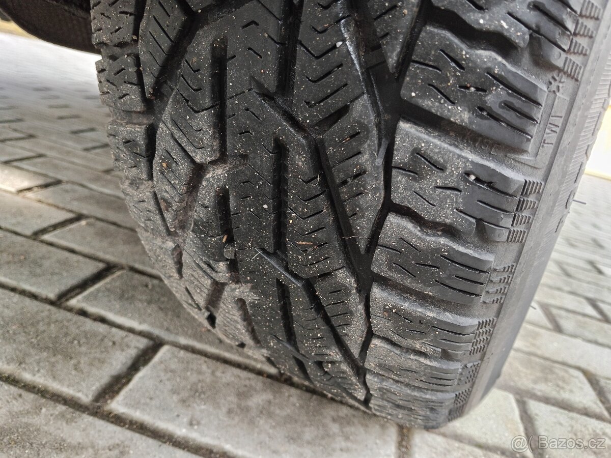 Peugeot 5008 1.6Hdi 84kw rok 4/2013 - 19