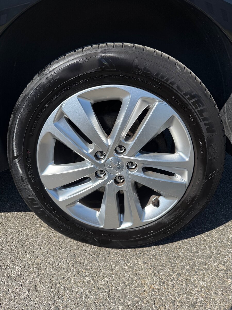 PEUGEOT TRAVELLER 2.0 HDI 130kW, 8-místné, PO SERVISU - 19
