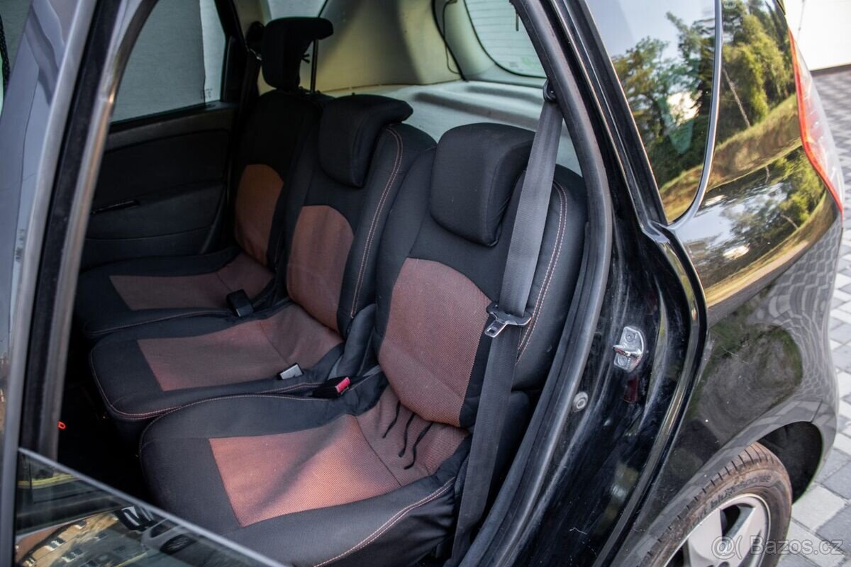 Renault Mégane Scénic 3 96kW MT/6 2011 Nova STK - 19