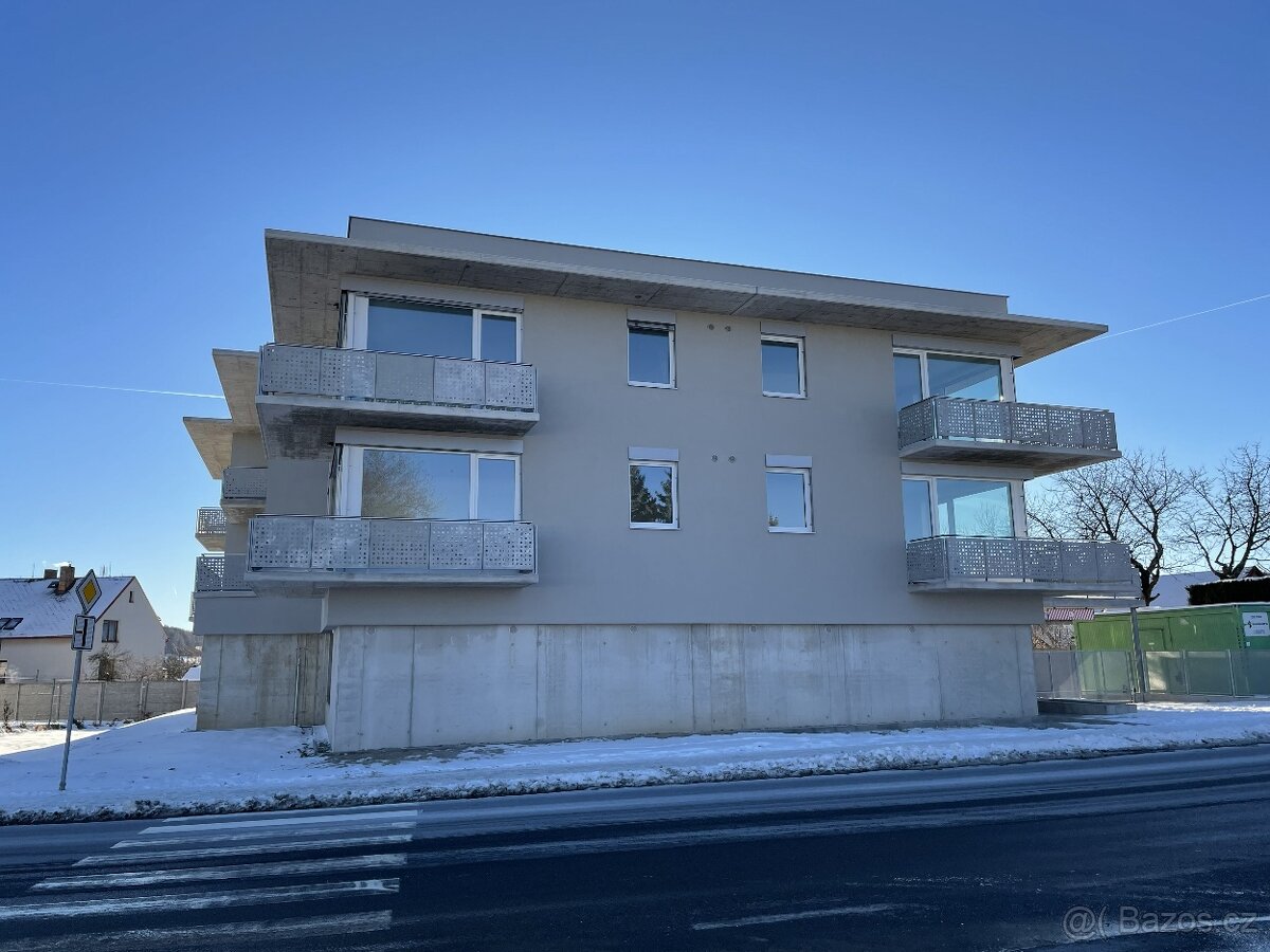 Novostavba 54m2 + terasa 13m2 + parking VACOV - 19