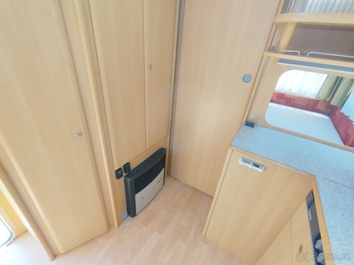 DETHLEFFS pro 4.Fr.postel. Mover+bat. Sprcha. 100km/h - 19