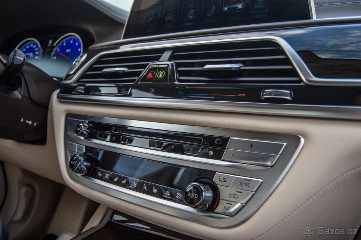 BMW 750i G11 xDrive 330kw - 19