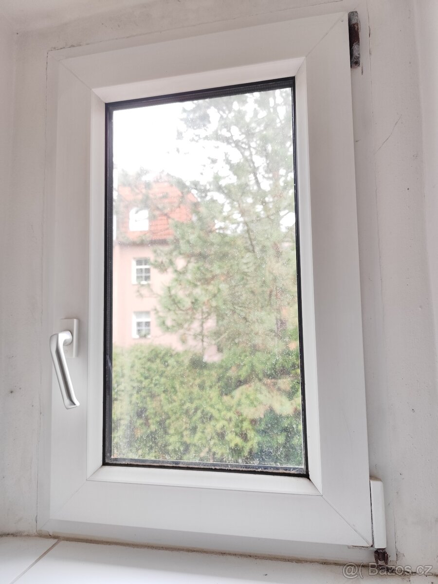 Plastová okna vč mříží - 19