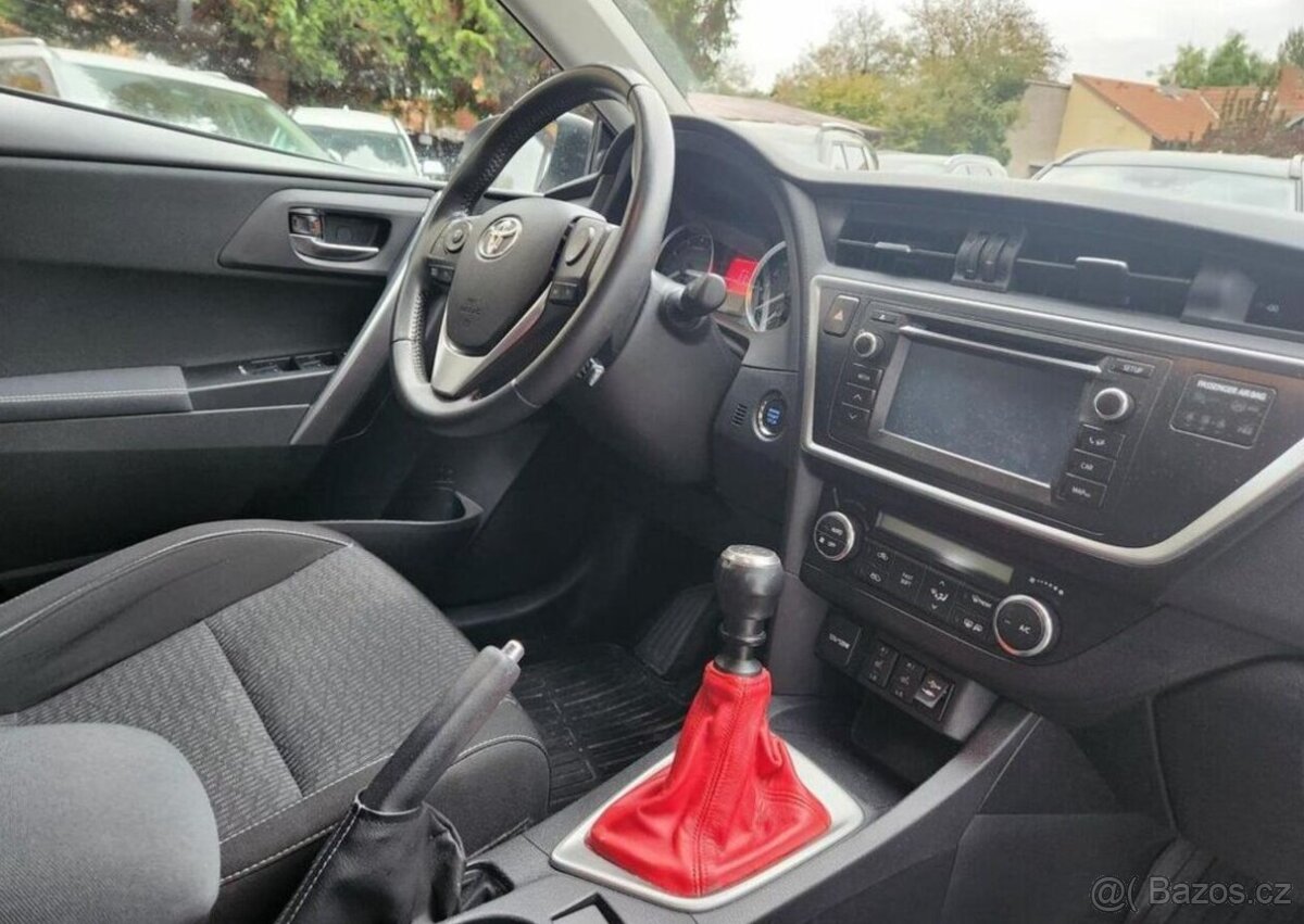 Toyota Auris 1.6-KAMERA-KLIMA-NAVI - 19