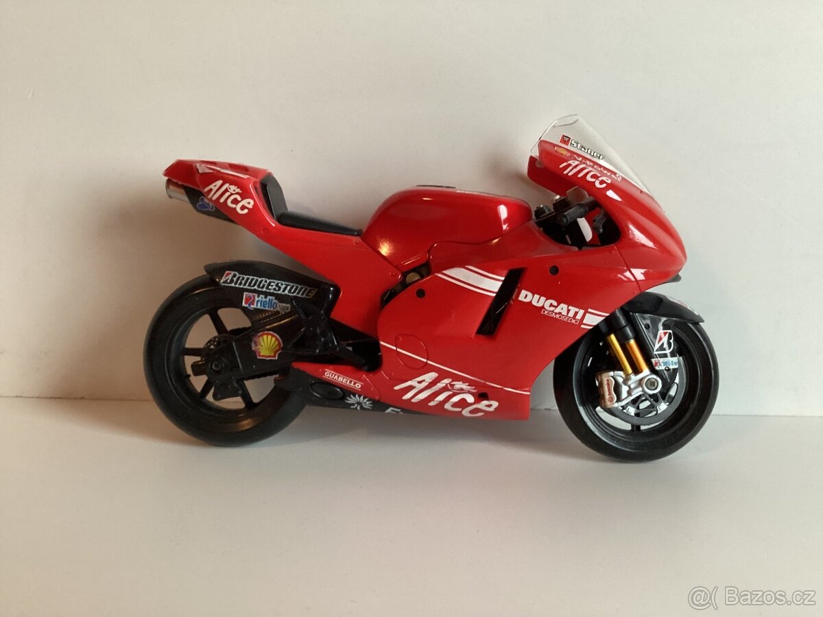 Set motorek Ducati - 19