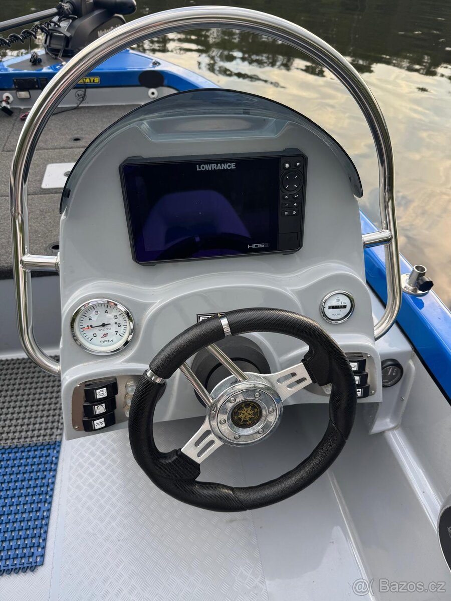 Použitá rybářská loď RiverFox 470 + motor + vlek - 19