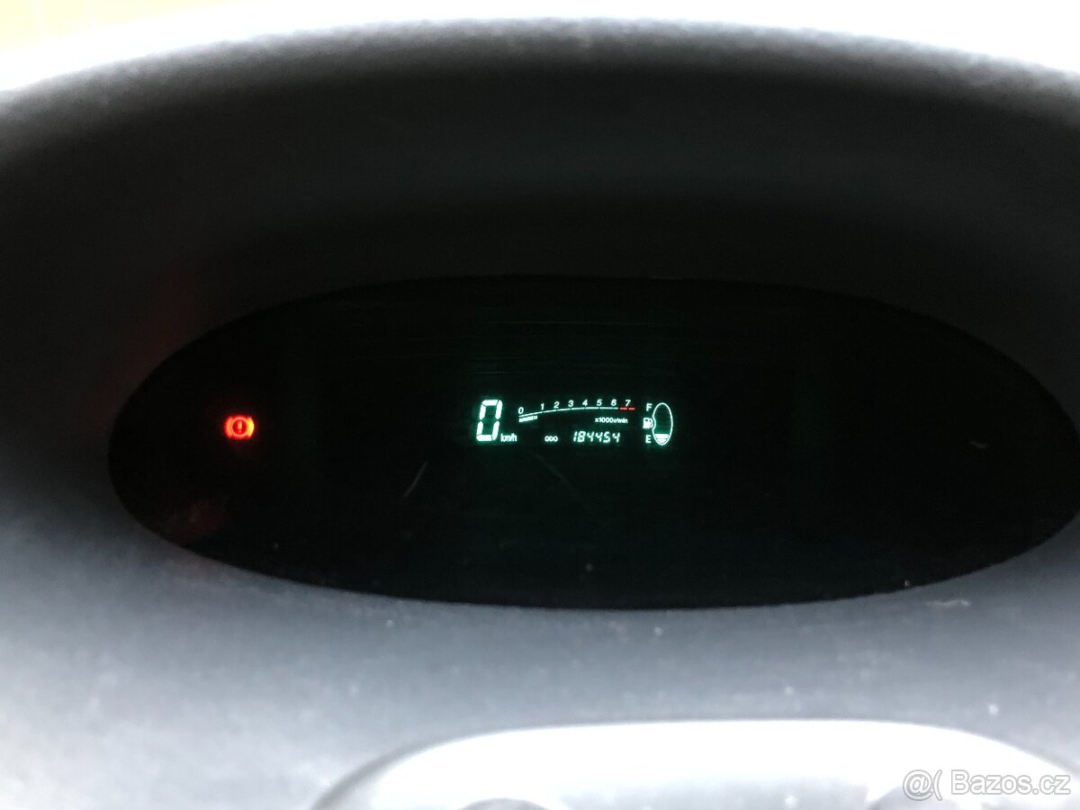 TOYOTA YARIS 1.0 VVT-i - 19