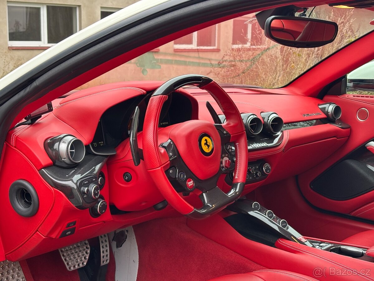 Ferrari F12 Berlinetta - 19
