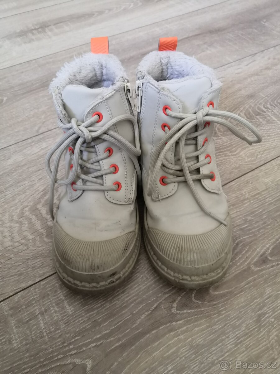 Různé boty - 19