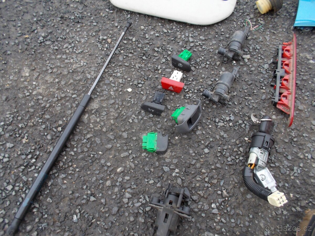 Díly 2. Peugeot 107 1.0 50kw, model 2005-2009 - 19