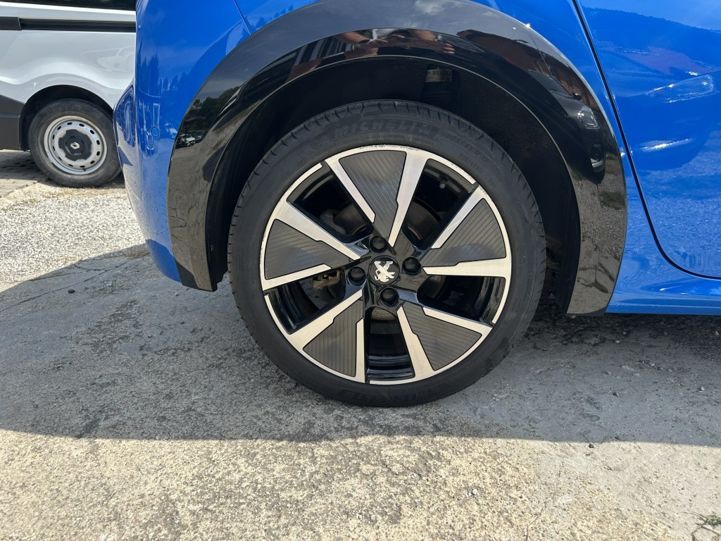 Peugeot 208 electric drive 100kW e GT Line - 19