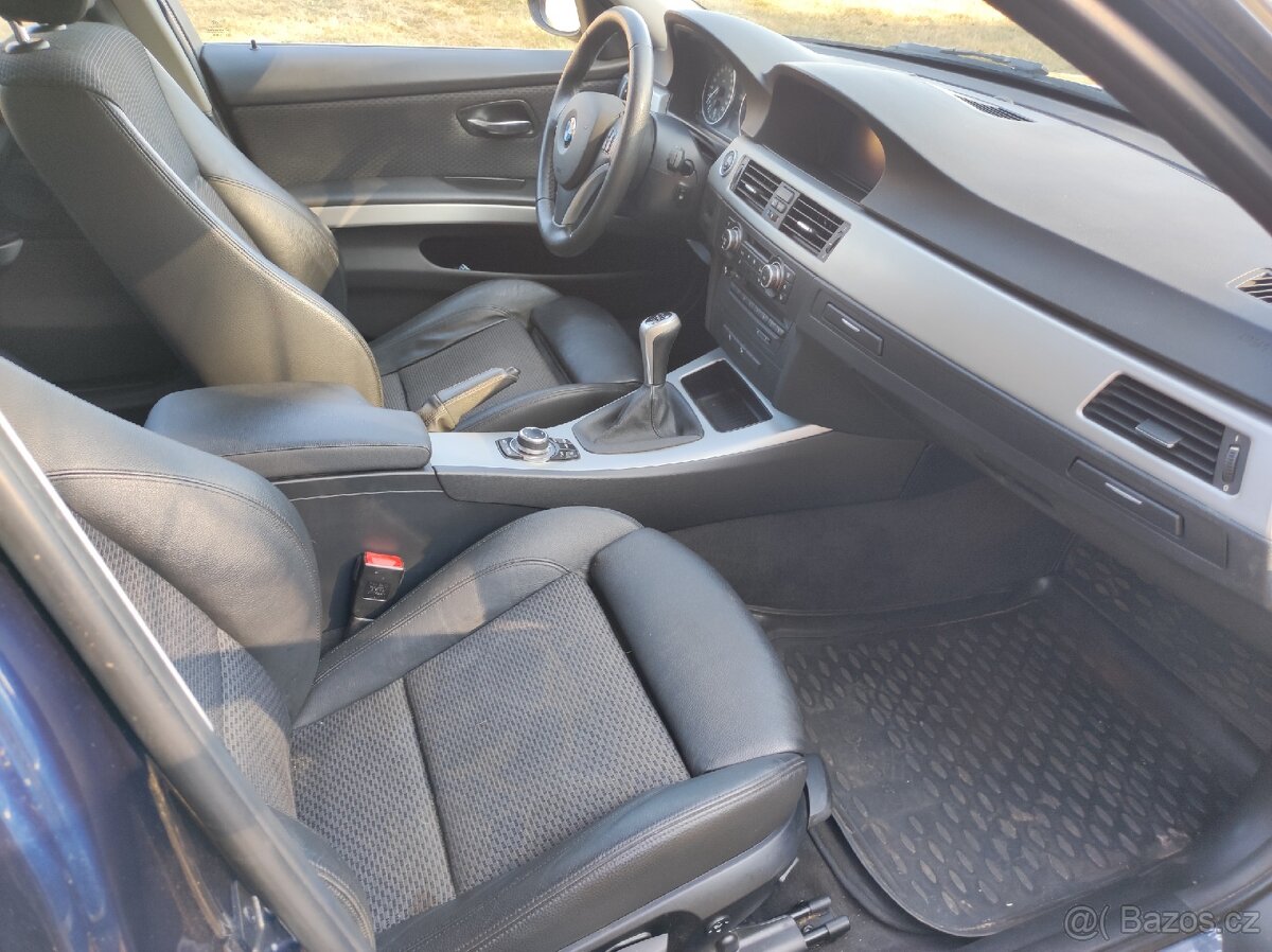 BMW 330 XD, rok 2012, manuál - 19