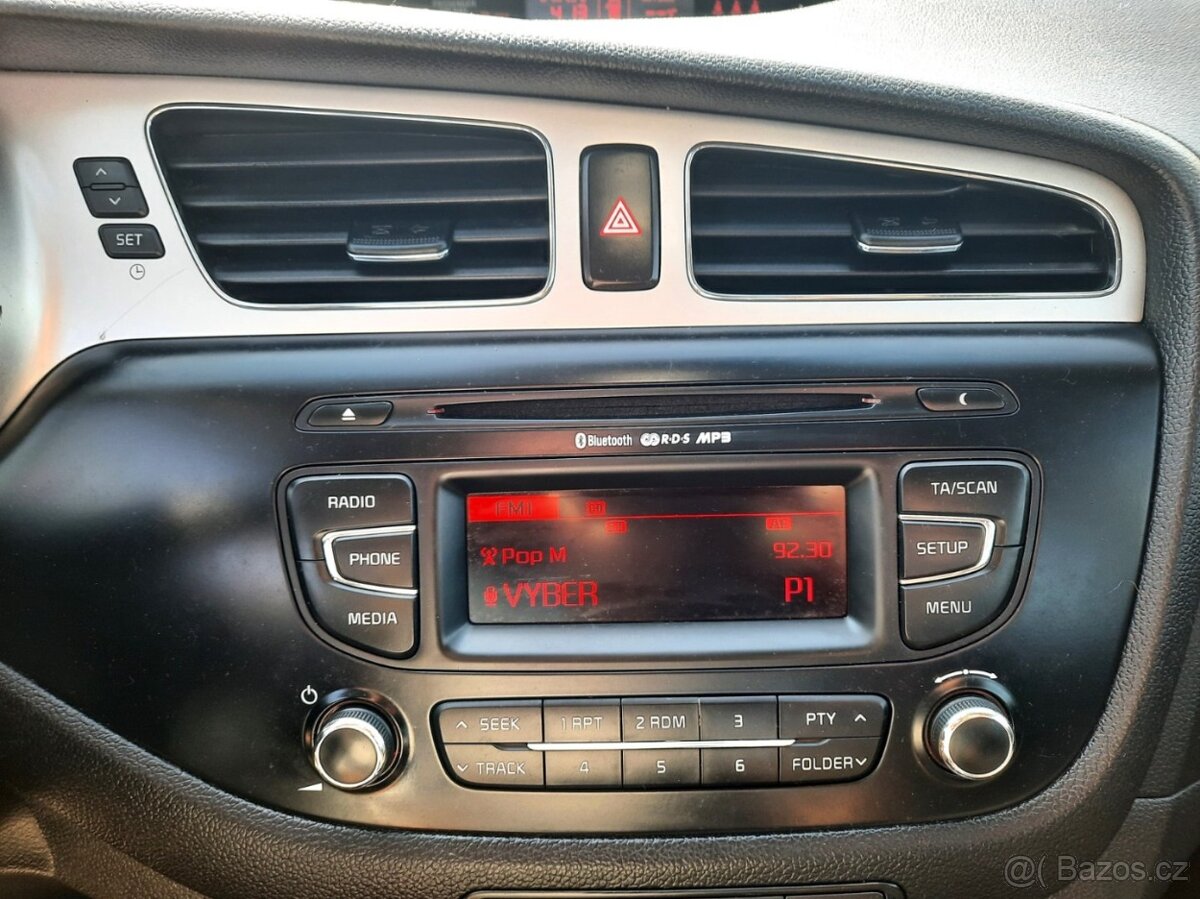 Kia Cee´d 1,4 CVVT-i KLIMATIZAC EESP - 19