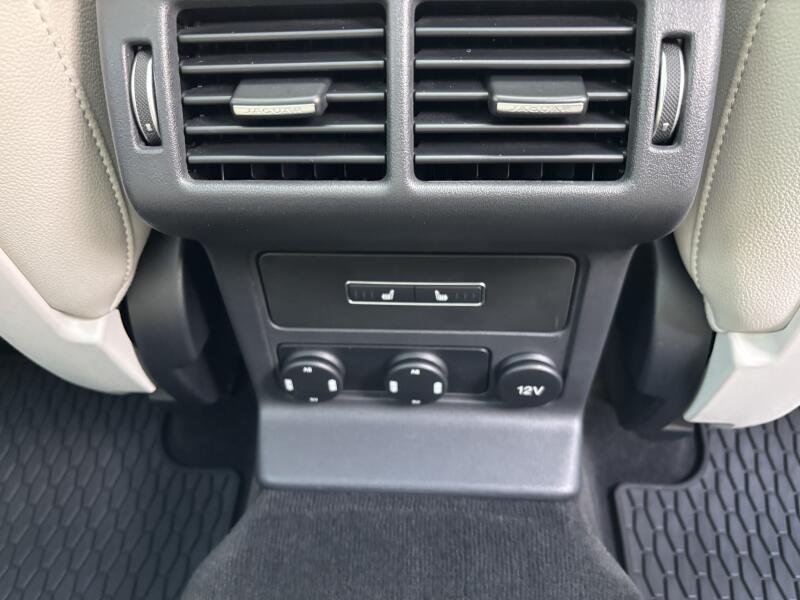 Jaguar F-Pace 2.0 AWD, 132kW,1.majitel, DPH - 19