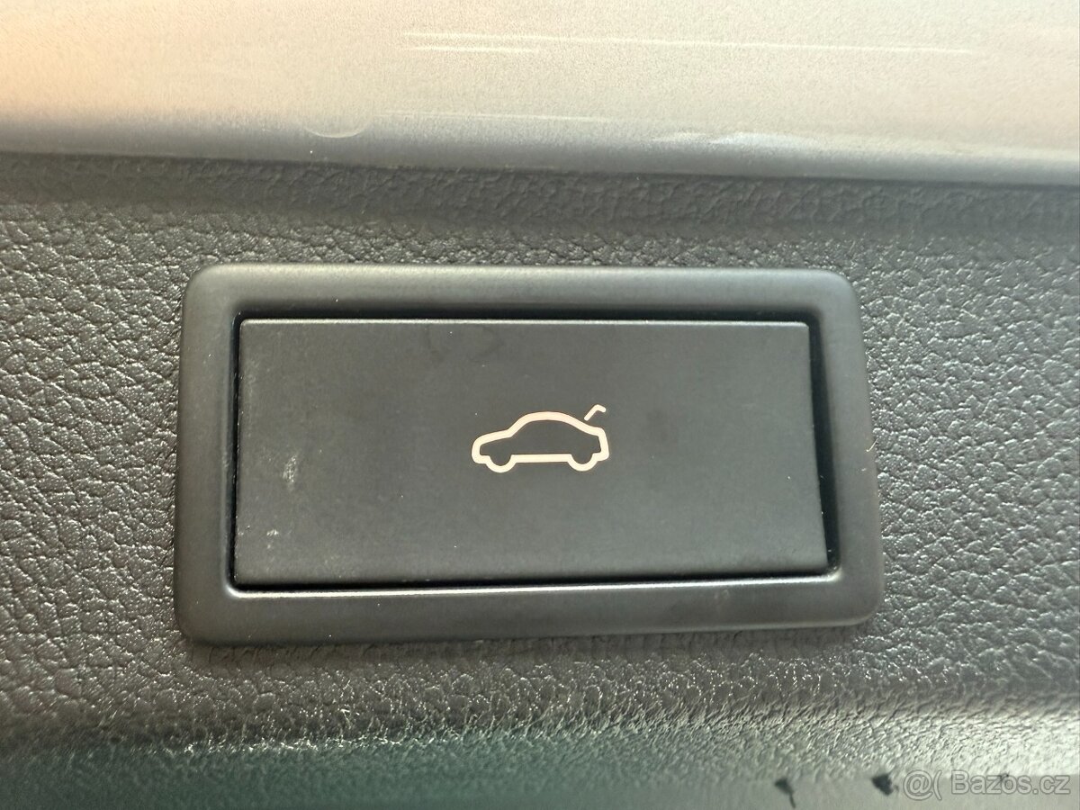 Škoda SUPERB 2.0 TDi EVO DSG MATRIX VIRTUAL KAMERA PANORAMA - 19