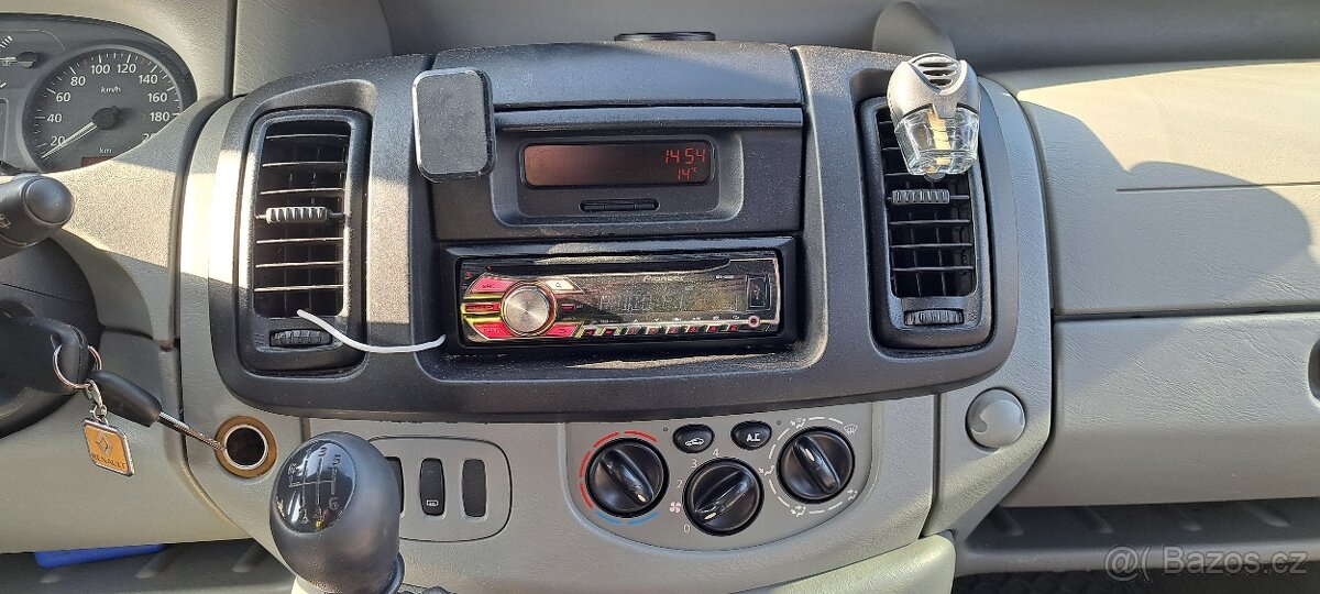 Renault Trafic Generation 2,5 DCI, r.v. 2006 - 19