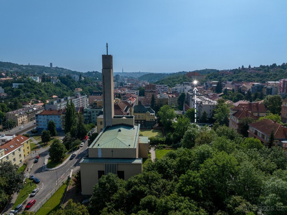 Nadstandardní mezonetový byt 3+kk se 2 terasami a panoramati - 19