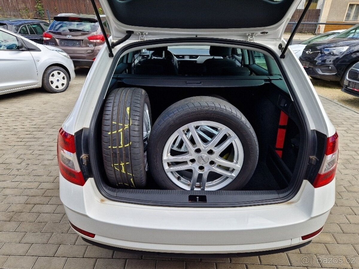 ŠKODA Octavia kombi, 2.0 TDi (110 kW), NEZ. topení, r.v.2020 - 19