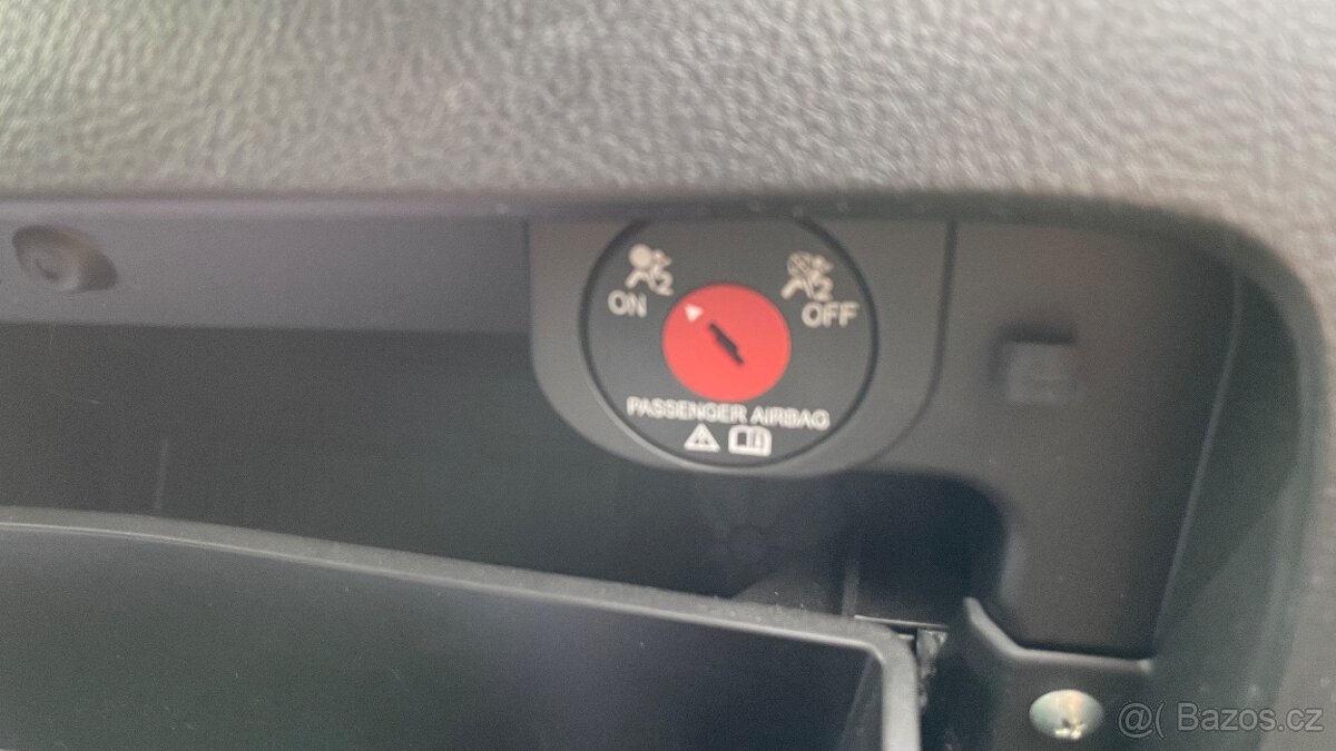 SUZUKI SWIFT 1.6i SPORT BI-XENONY 103.000km - 19