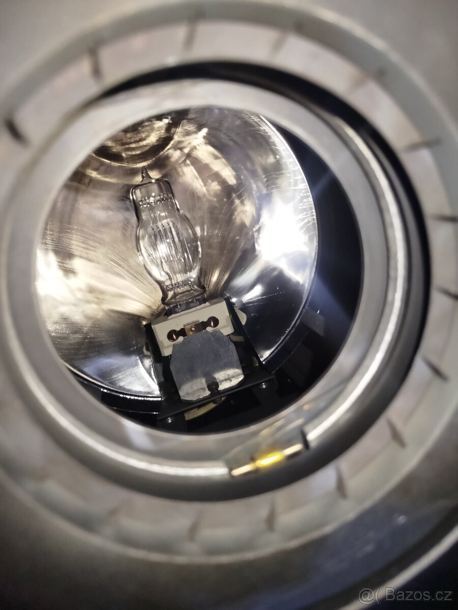 Predám Divadelní reflektor - 19