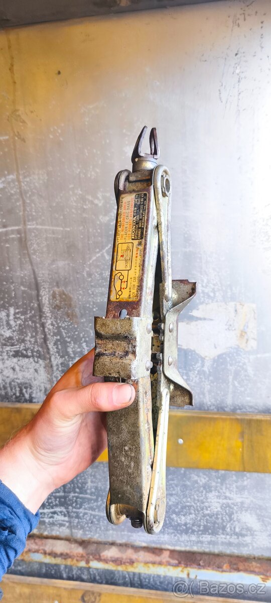 Náhradní díly Honda Civic 6g d14a3 předfl. - 19