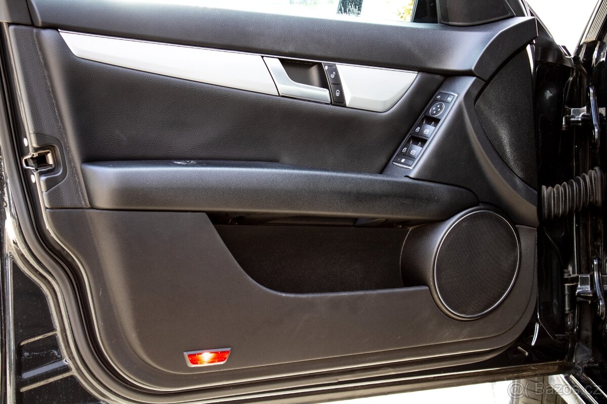 Mercedes-Benz C 200 - 19